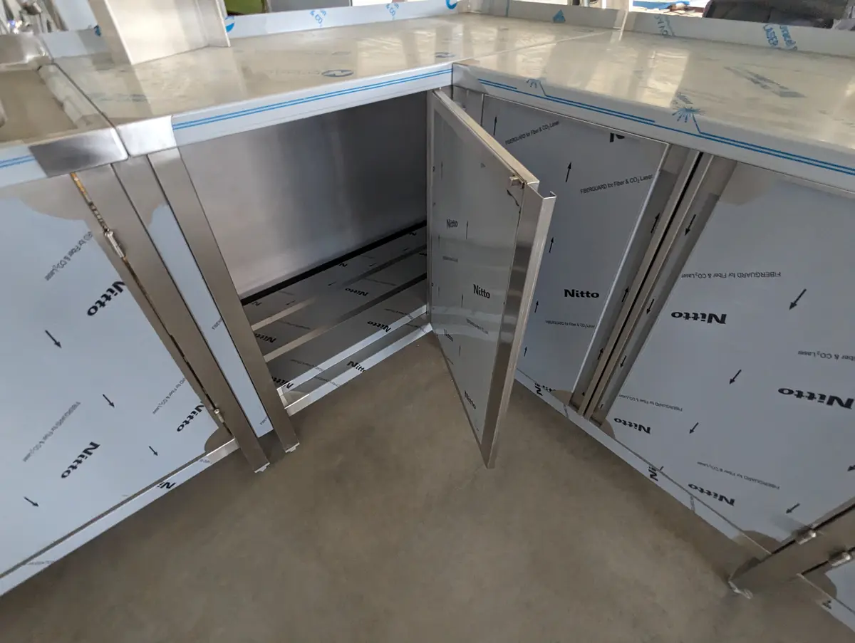 Muebles de acero inoxidable para cocinas profesionales